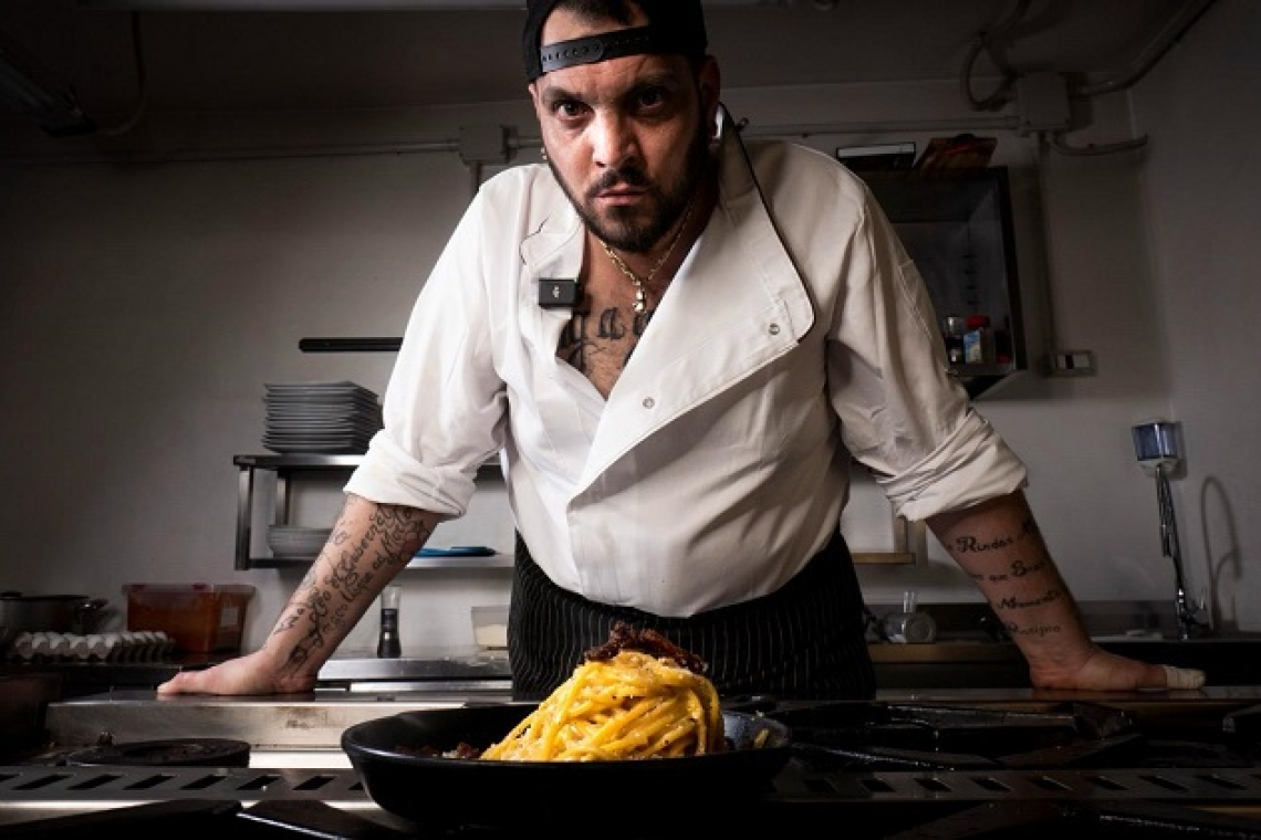 Grande ritorno della cucina di una volta Tommy Er Cuoco: “Basta piatti gourmet. Sui social parole e cucina devono essere semplici, arrivare a tutti