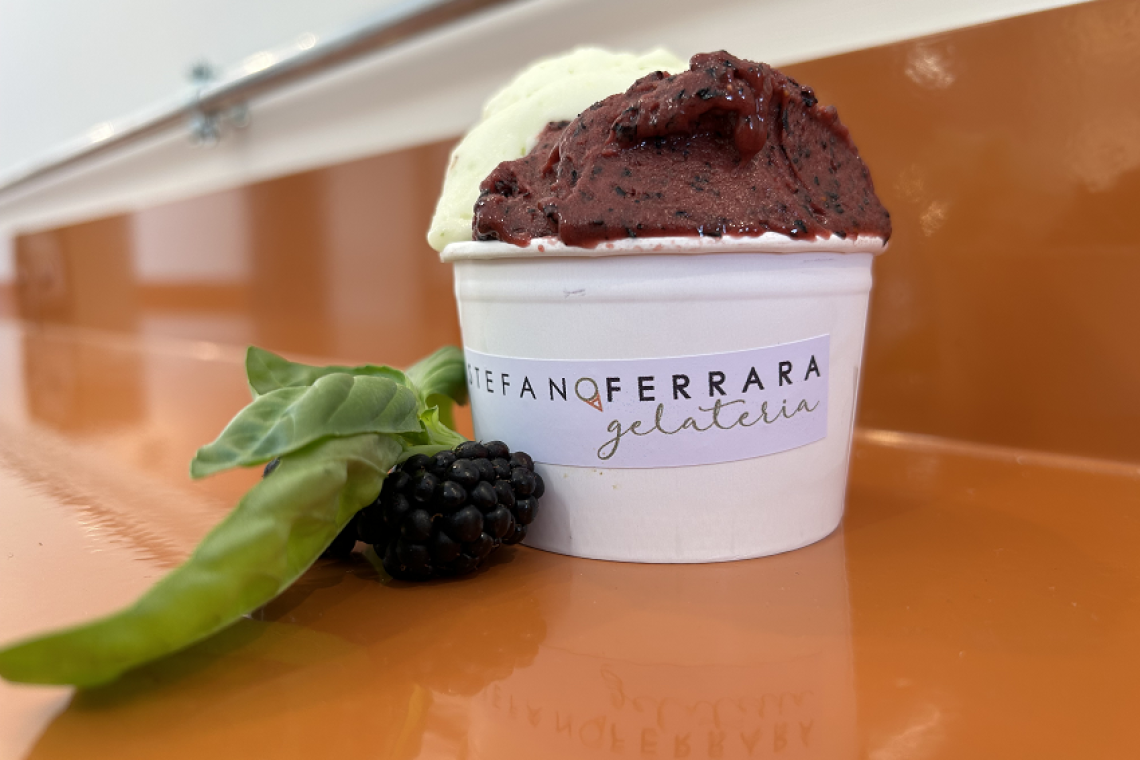 Apre Stefano Ferrara gelateria: il gelato che torna su coni e coppette