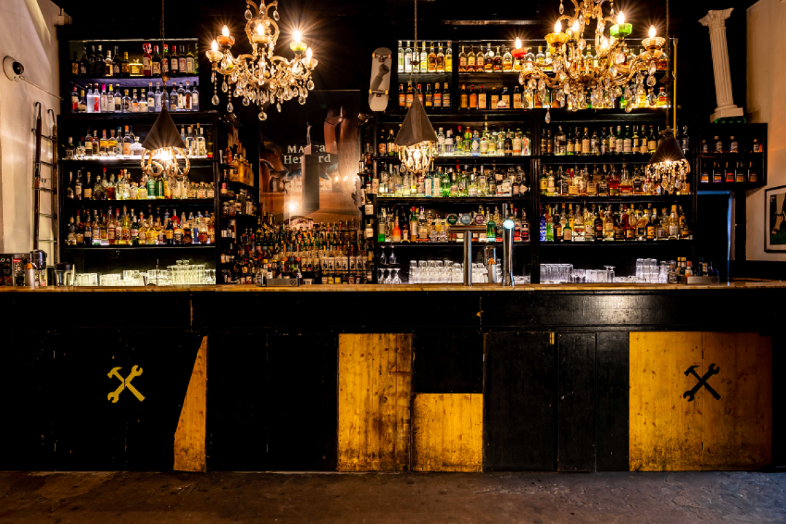 Freni e Frizioni lancia Inked, la nuova drink list dedicata al tatuaggio