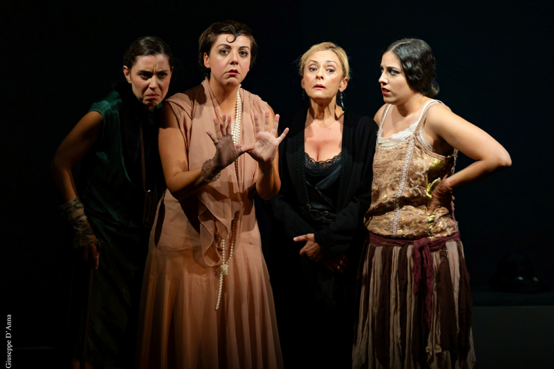 Teatro Vittoria - Streghe da Marciapiede - dal 15 al 20 aprile 2025