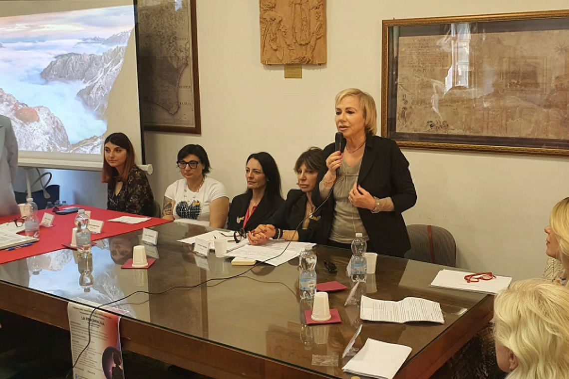 Successo di pubblico al convegno “La Fibromialgia – Malattia Invisibile”: esperti e cittadini insieme per rompere il silenzio