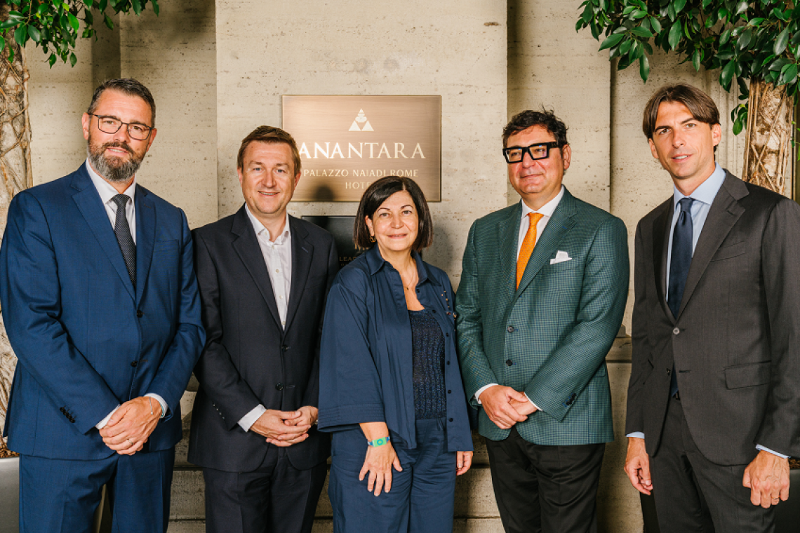 Dal concorso di auto d’epoca al cuore della città: Anantara Palazzo Naiadi dona un furgone solidale a Roma