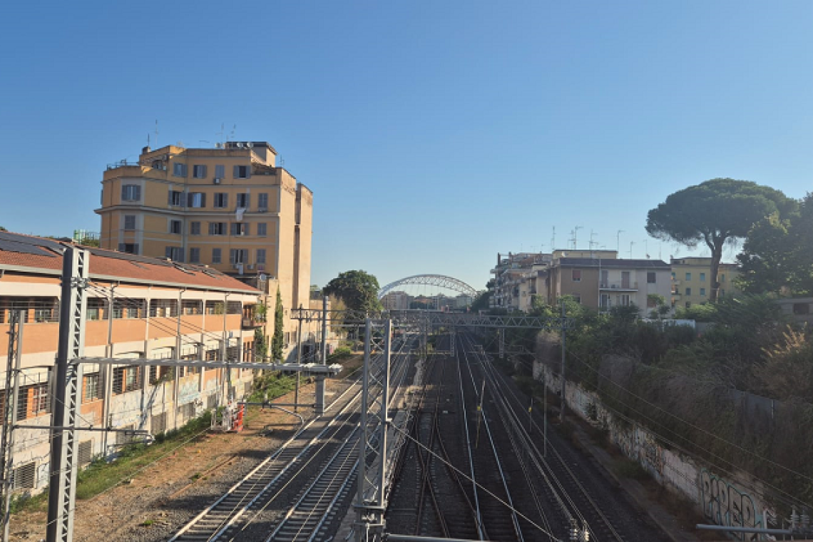 Avviata demolizione del Ponte Giulio Rocco nel Municipio VIII