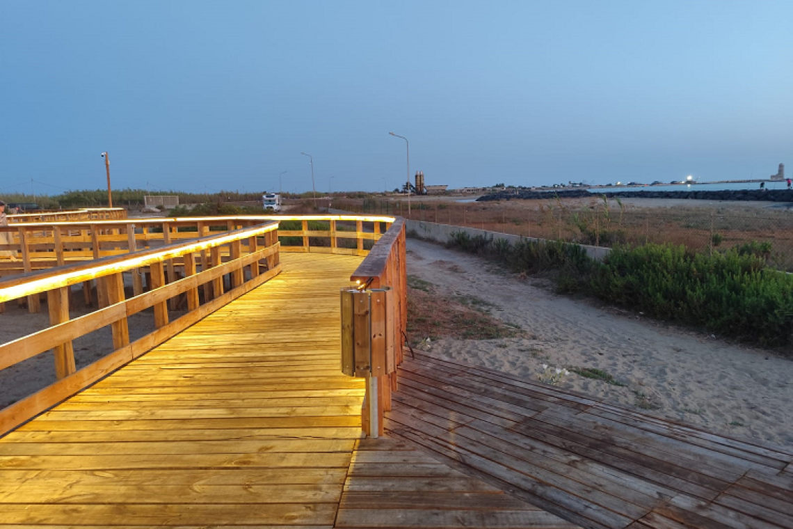 Fiumicino - Inaugurata la nuova passerella ciclopedonale tra il Lungomare della Salute e Via del Faro