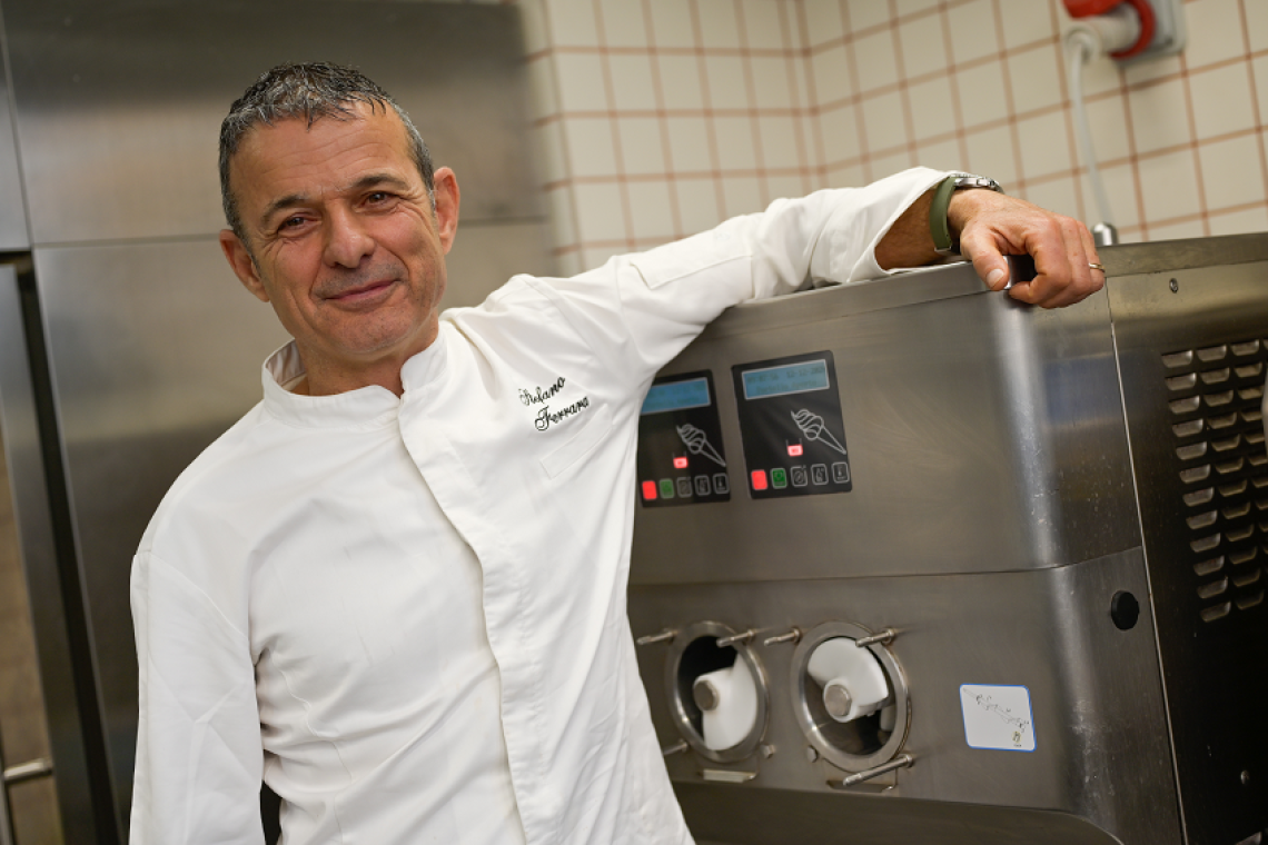 Stefano Ferrara rivoluziona il suo gelato: meno zuccheri, più identità