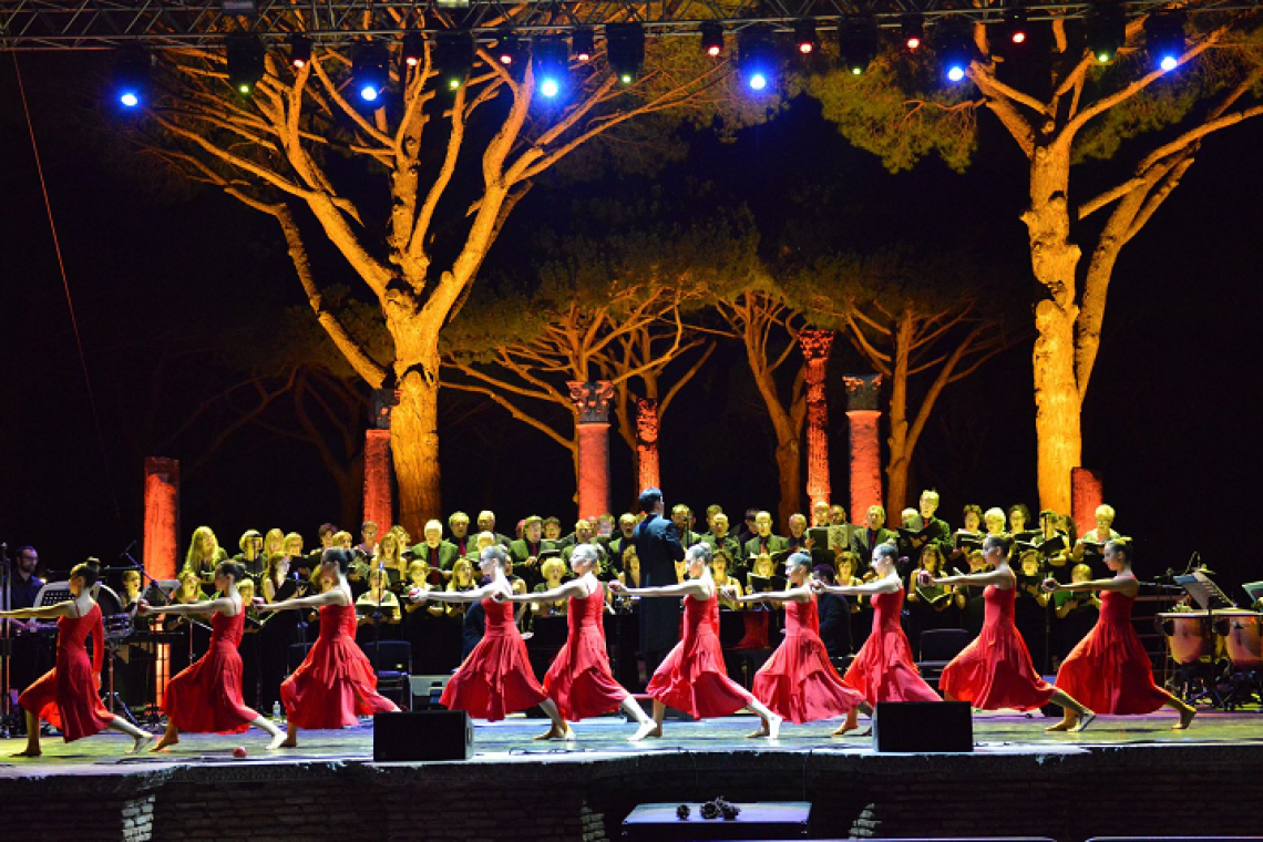 Ostia Antica Festival, presenta, domenica 21 settembre , al Teatro Romano di Ostia Antica, Carl Orff-Carmina Burana.