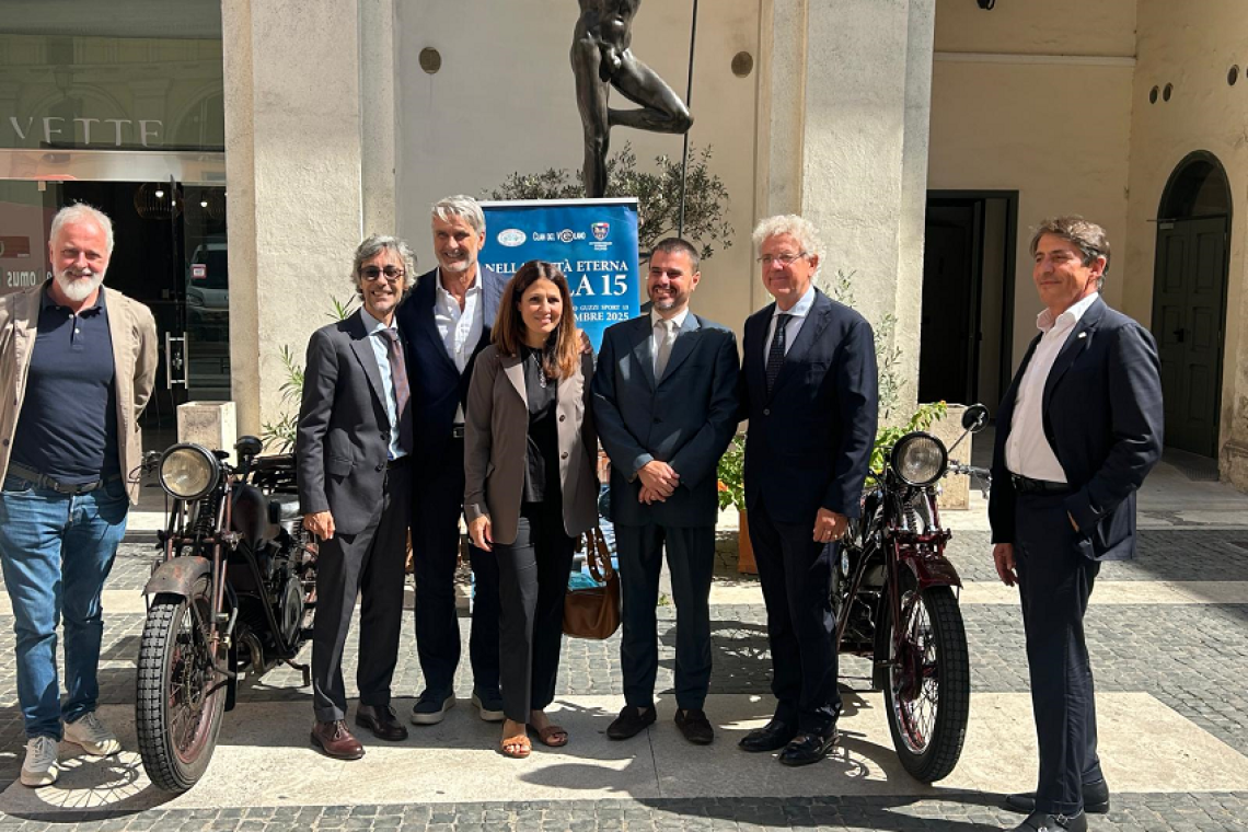 Nella città eterna con la 15, a Palazzo Valentini la presentazione del VII Raduno mondiale Moto Guzzi Sport 15