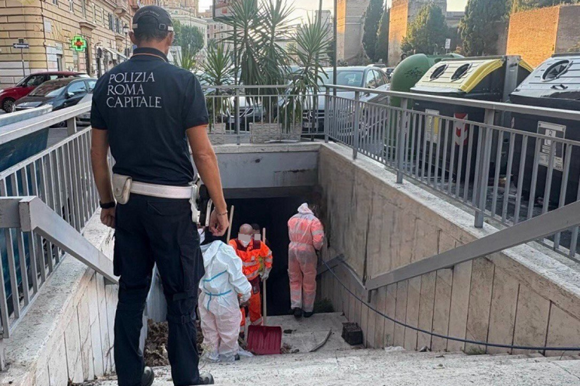 Corso d'Italia, proseguono gli interventi di bonifica nei sottopassi. Nella mattinata operazione di Polizia Locale e Ama 