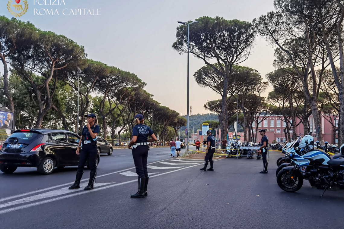 Stadio Olimpico, parcheggiatore abusivo occupava posti auto per rivenderli a 10 euro ciascuno: intercettato dalla Polizia Locale