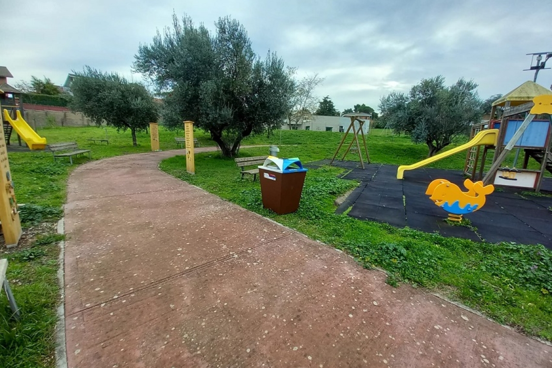 Grottaferrata - Animali da compagnia nei parchi: pubblicata l'ordinanza sindacale che regola l'accesso