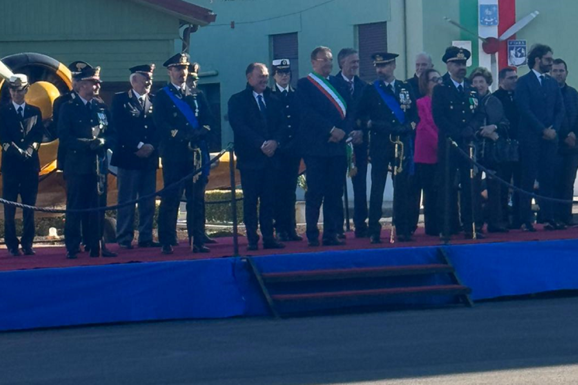 Fiumicino - Il Sindaco Baccini alla Cerimonia dell’Alzabandiera per la Giornata dell’Unità Nazionale e la Festa delle Forze Armate