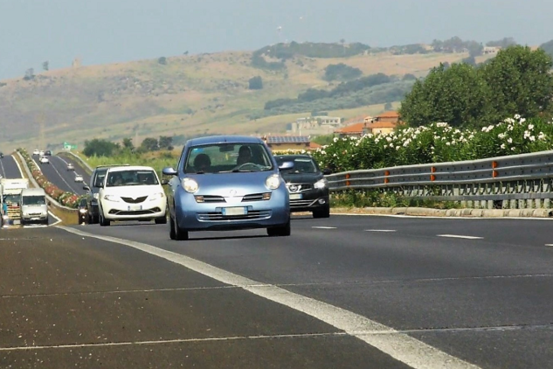 Esodo festività natalizie: da oggi a lunedì 22 dicembre previsti 3,5 milioni di veicoli in viaggio per le vacanze