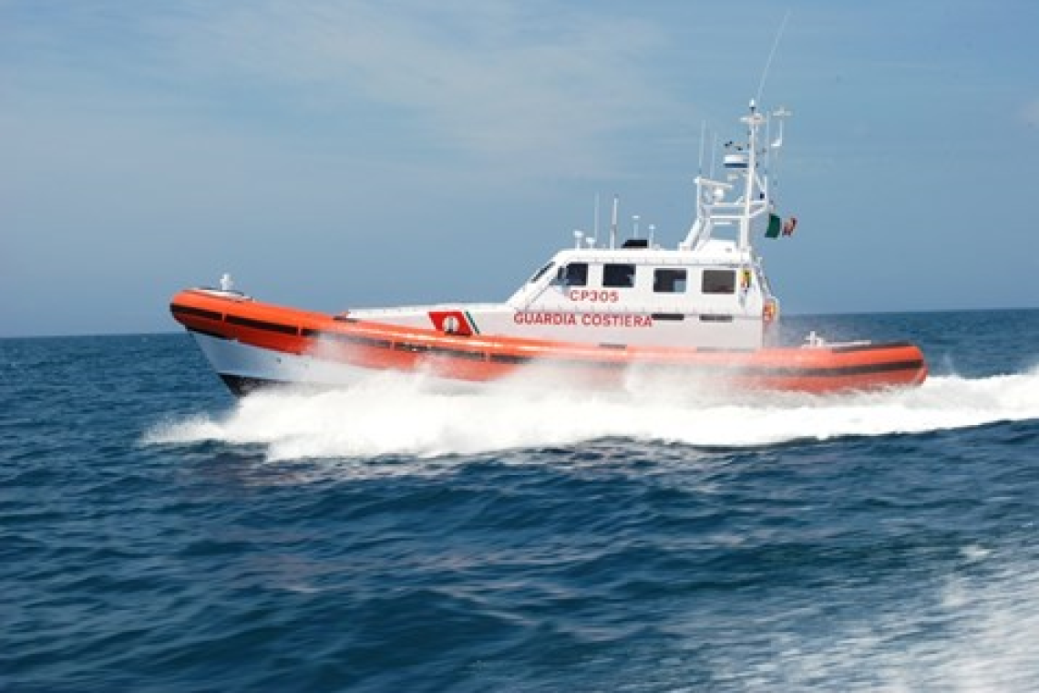 Operazione contro la pesca illegale. Scoperte 9 tonnellate di vongole pescate in acque “contaminate” e destinate al mercato, senza la prevista depurazione.