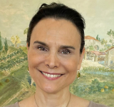 Adolescenti, generazione connessa e iperfragile: la sfida del dialogo. Come la psicoanalisi legge il rapporto tra giovani e tecnologia.